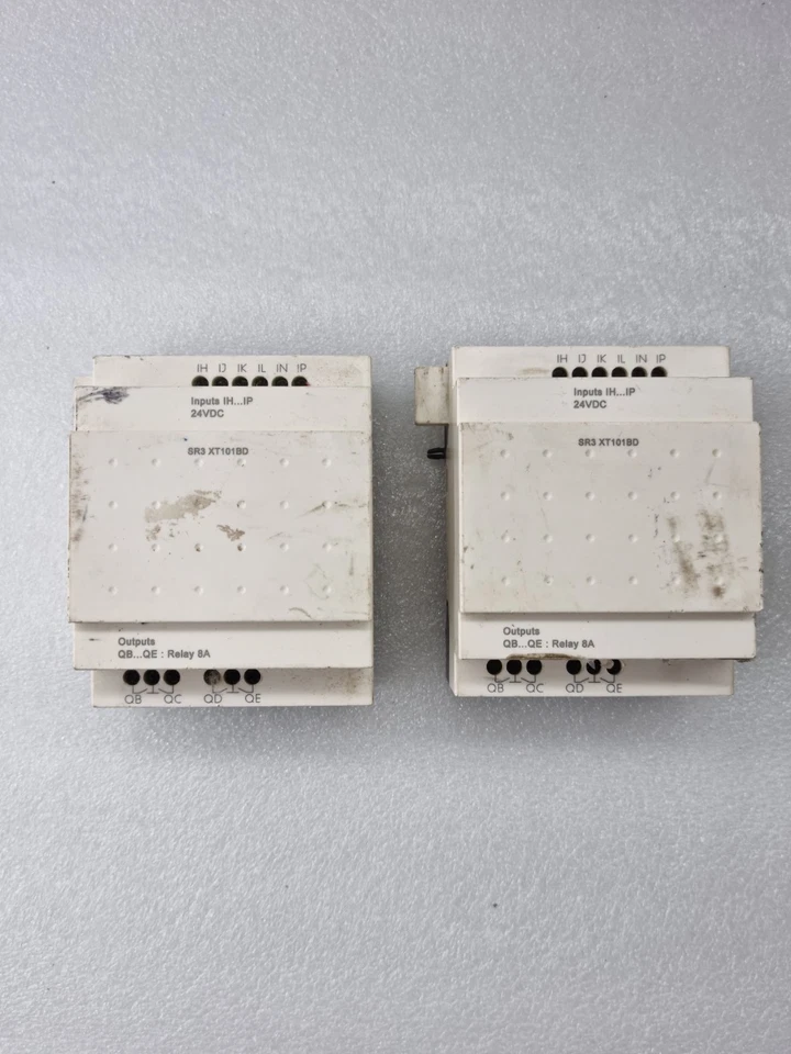 LOT OF 2 PCS SCHNEIDER TELEMECANIQUE SR3 XT101BD ZELIO LOGIC EXPANSION IO MODULE